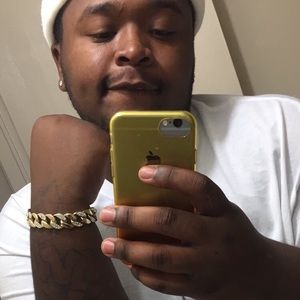 Meet your Posher, Clarence